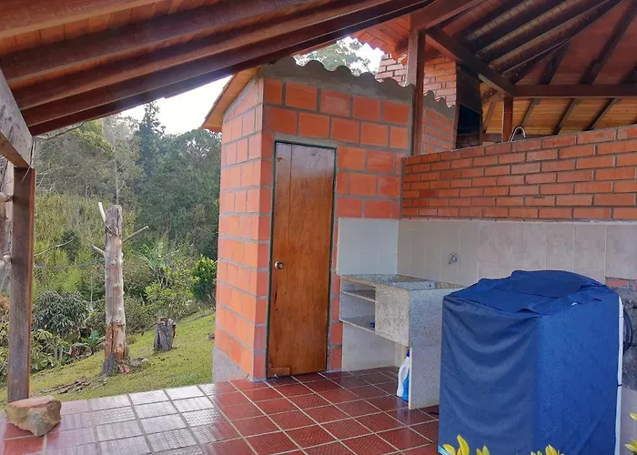 CASA CAMPESTRE frente Acuarela -Mesa de los Santos