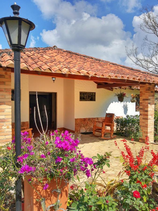 Casa Campestre Frente Acuarela -mesa De Santos *