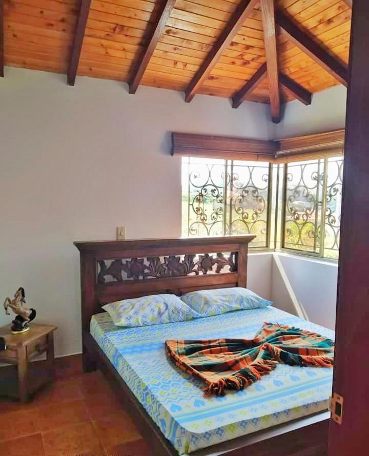Casa Campestre Frente Acuarela -mesa De Santos Villa La Granja